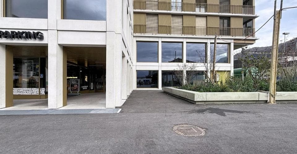 Espace de vente à 1950 Sion, CHF 3'970 par mois – Photo 3 sur 7