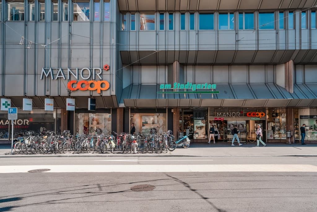 Office Bankstrasse 8