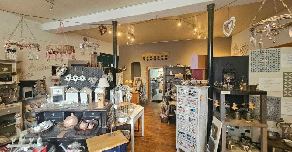 Industrie an Rue Général Boinod 2, 1170 Aubonne – Bild 3 von 7