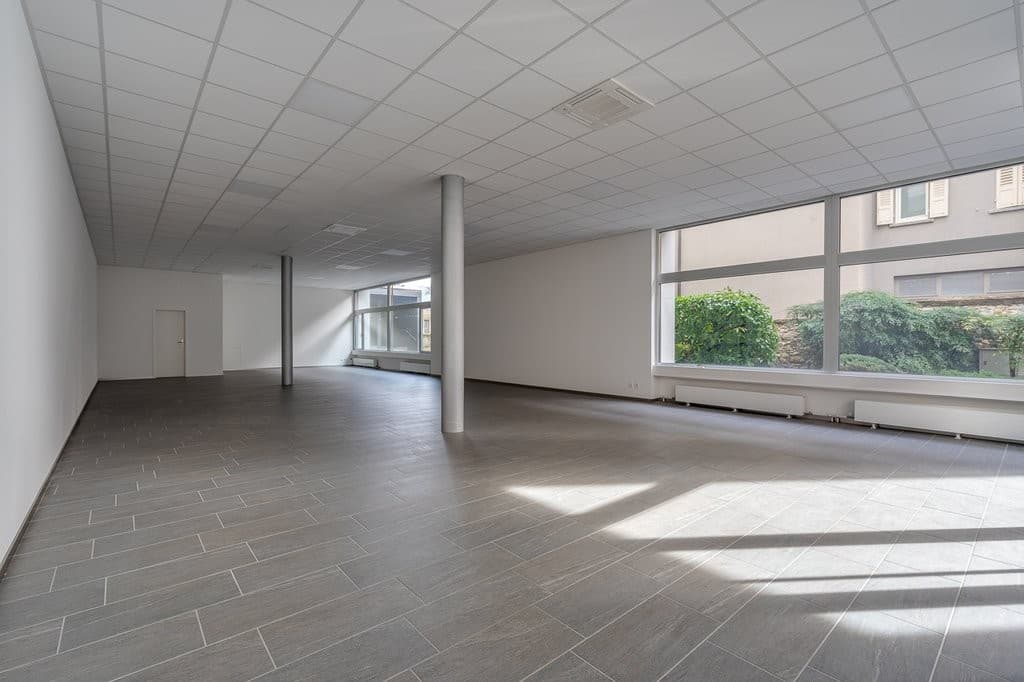 Espace de vente au Corso San Gottardo 84, 6830 Chiasso – Photo 2 sur 5