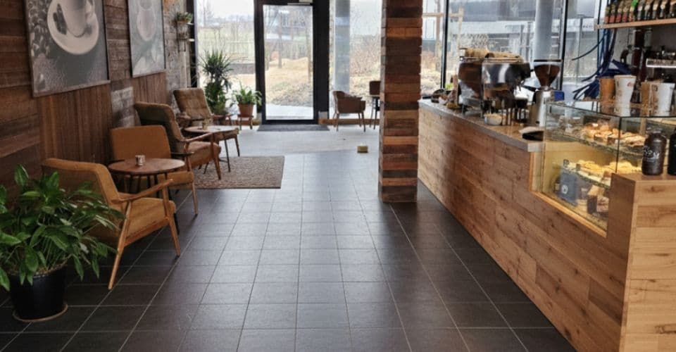 Retail Space at Route des Echervettes 43, 1680 Romont FR – Photo 2 of 10