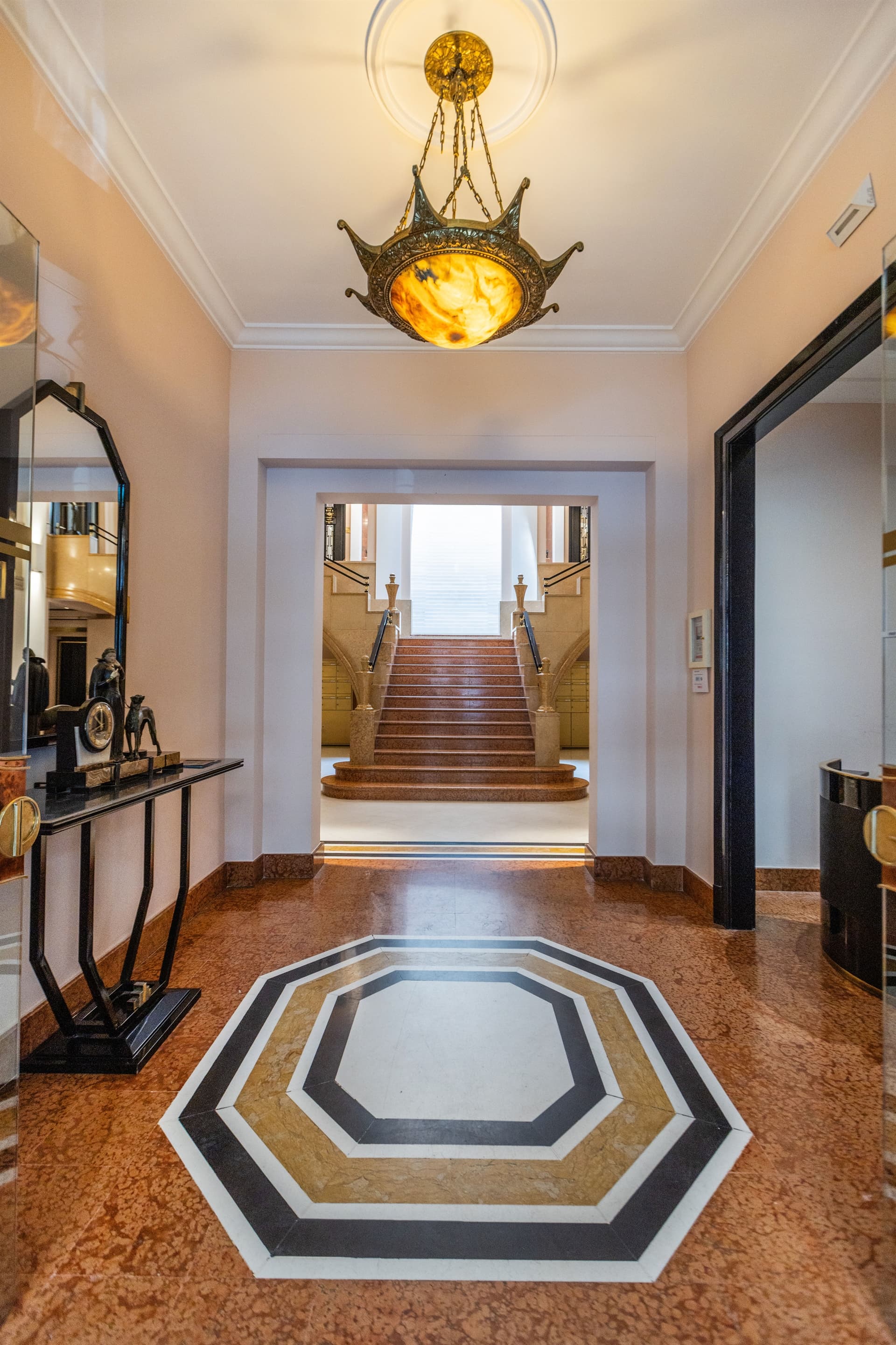 Office at Via G. Marconi 2, 6900 Lugano – Photo 2 of 7