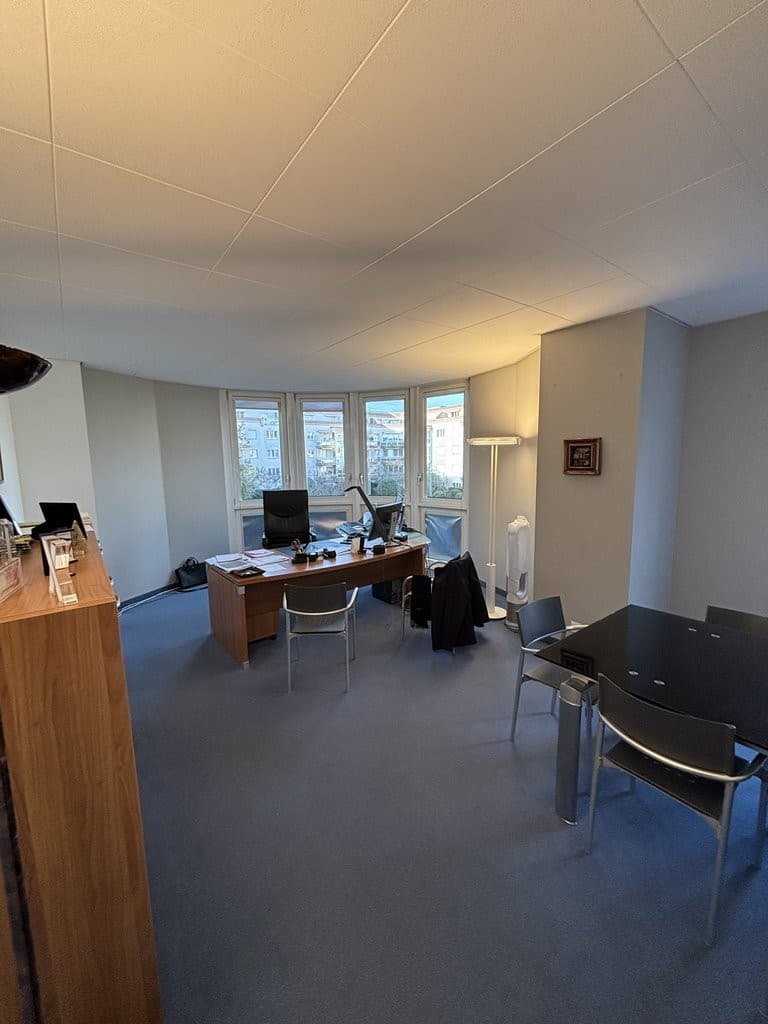 Office Les Fontaines F (Joran 1)