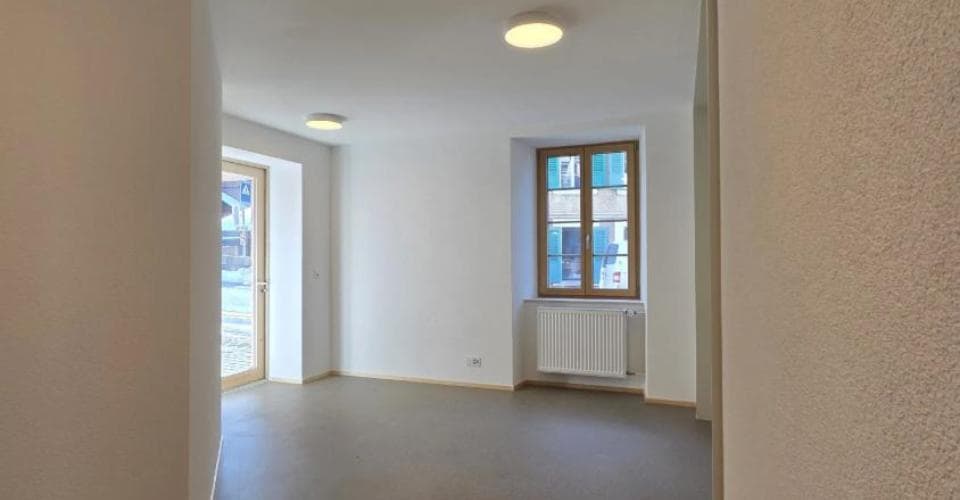 Commercial Space in 1658 Rossinière, CHF 1'000 per month – Photo 2 of 5
