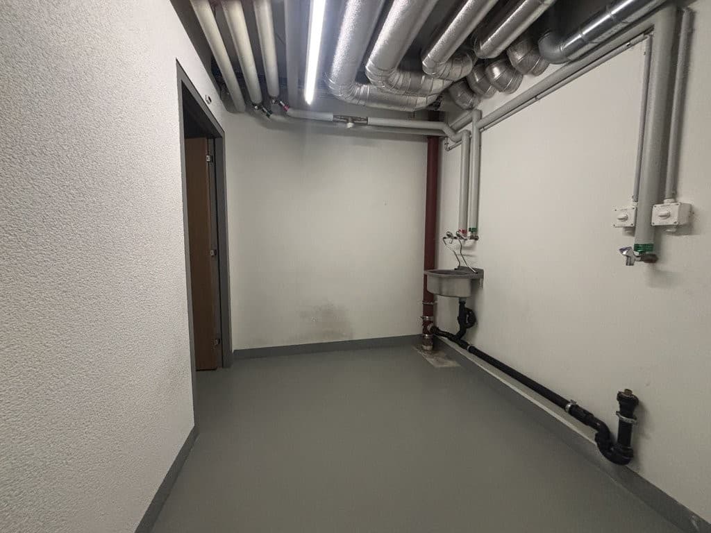 Lager an Avenue Louis-Casai 86a, 1216 Cointrin – Bild 2 von 3