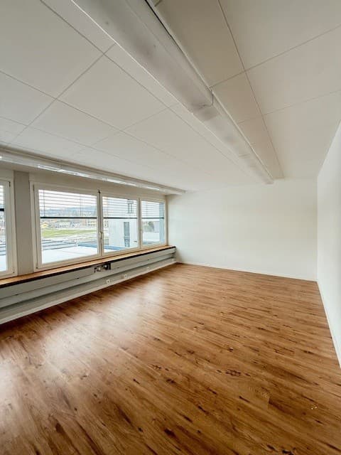 Office at Hauptstrasse 45, 5734 Reinach AG – Photo 3 of 5