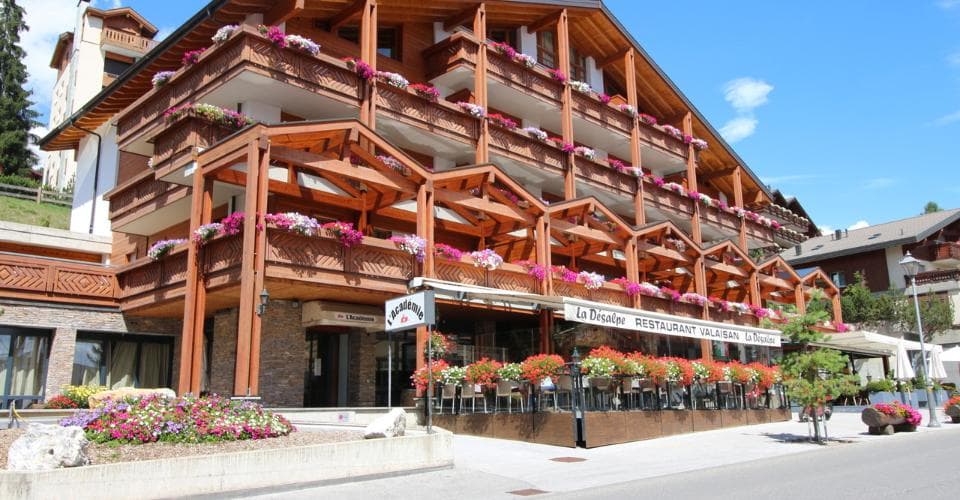 Hospitality at Rue du Pas de l'Ours, 3963 Crans-Montana – Photo 2 of 3