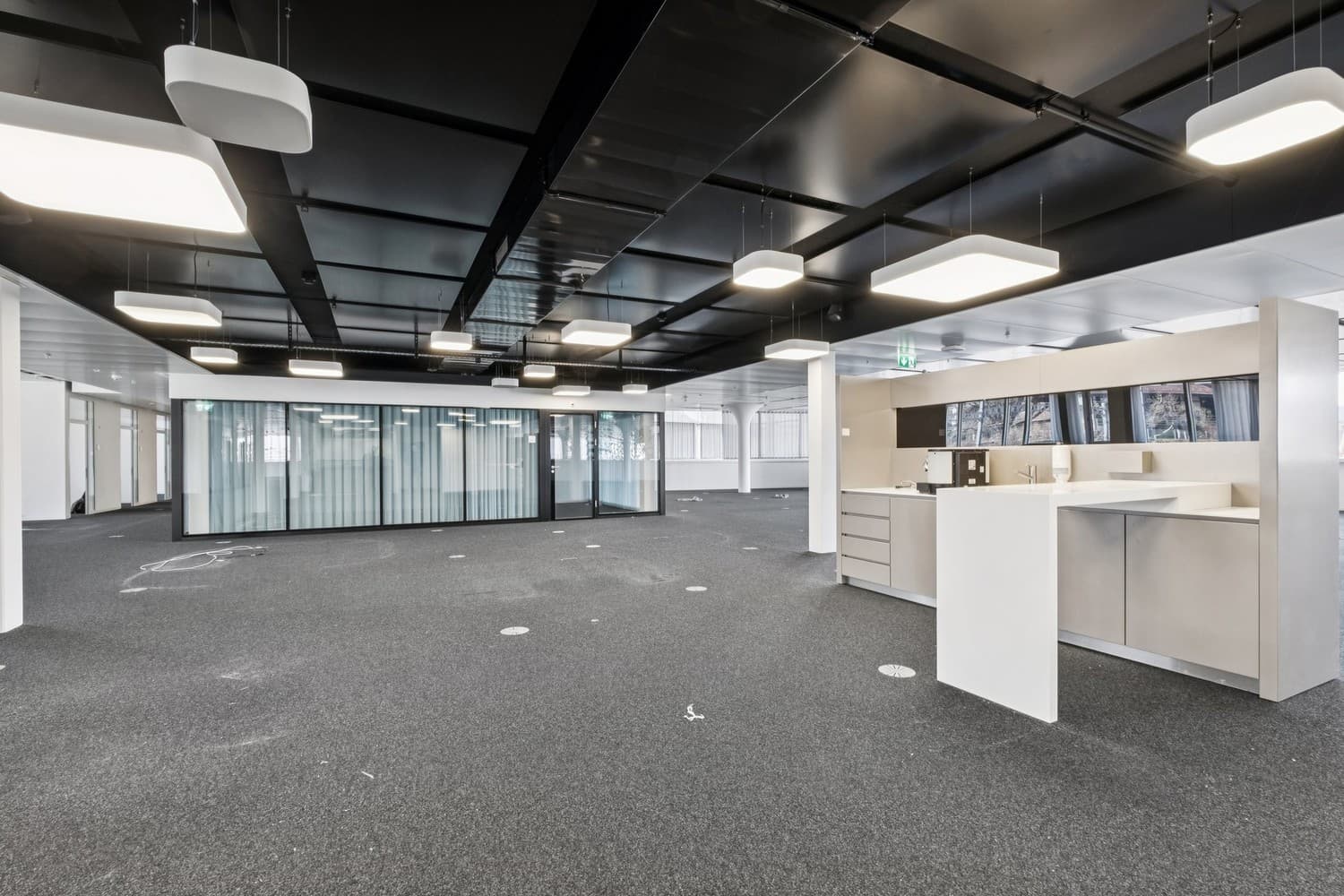 Office at Worbstrasse 187, 3073 Gümligen – Photo 2 of 12
