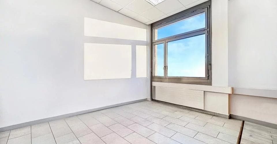 Bureau à 1242 Satigny, CHF 5'600 par mois – Photo 3 sur 14