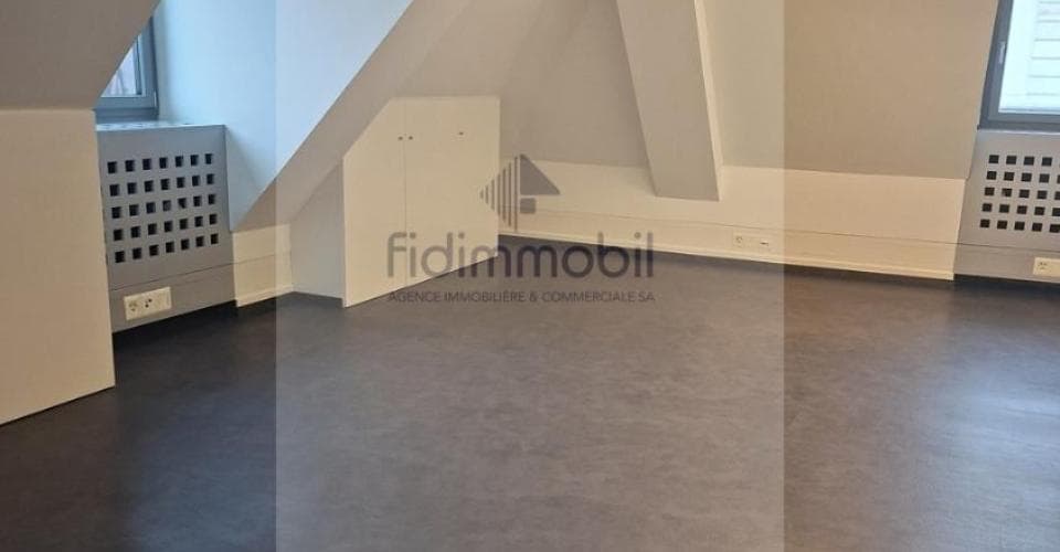 Büro an Av. Léopold-Robert 42-44, 2300 La Chaux-de-Fonds – Bild 3 von 9