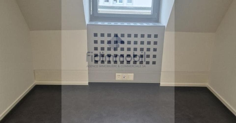 Büro an Av. Léopold-Robert 42-44, 2300 La Chaux-de-Fonds – Bild 5 von 9