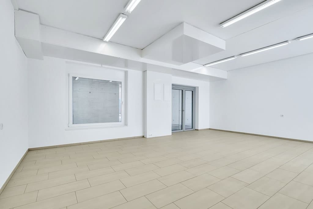 Ladenfläche an Schäfliplatz 1, 9315 Neukirch – Bild 2 von 8