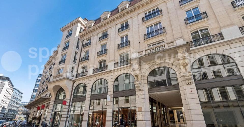 Office at Passage des Lions 6, 1204 Geneva – Photo 1 of 14