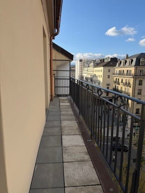 https://maison-idx-prod.s3.eu-central-1.amazonaws.com/1776817939035-ff0000000034867417.jpeg
