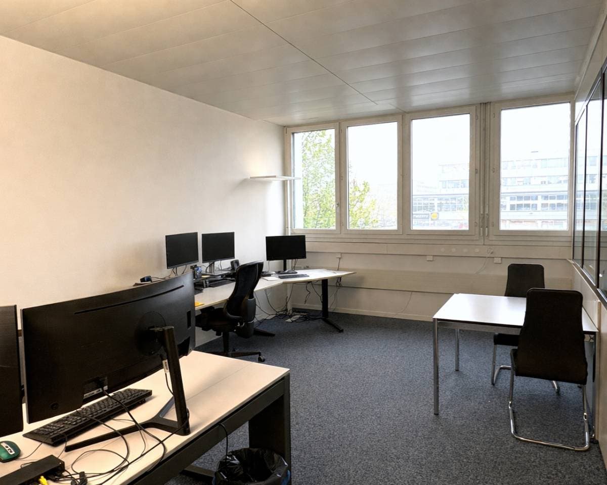 Office at Riedstrasse 13, 6330 Cham – Photo 3 of 5