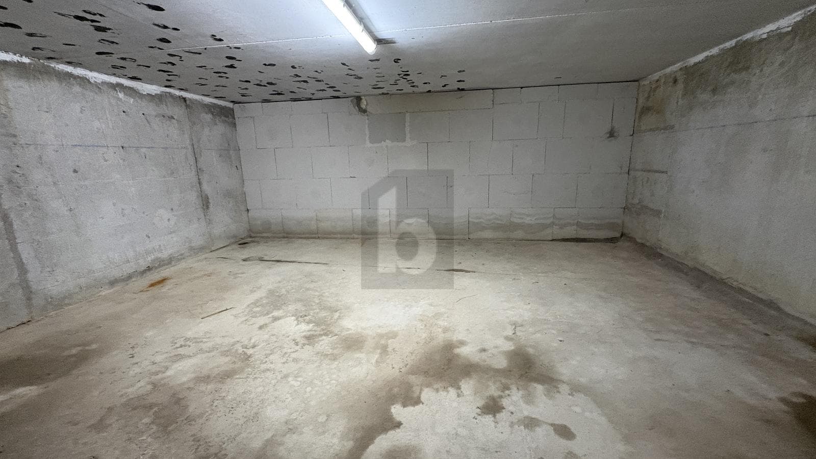 https://maison-idx-prod.s3.eu-central-1.amazonaws.com/1777536896390-1770704936_a565cc.jpeg