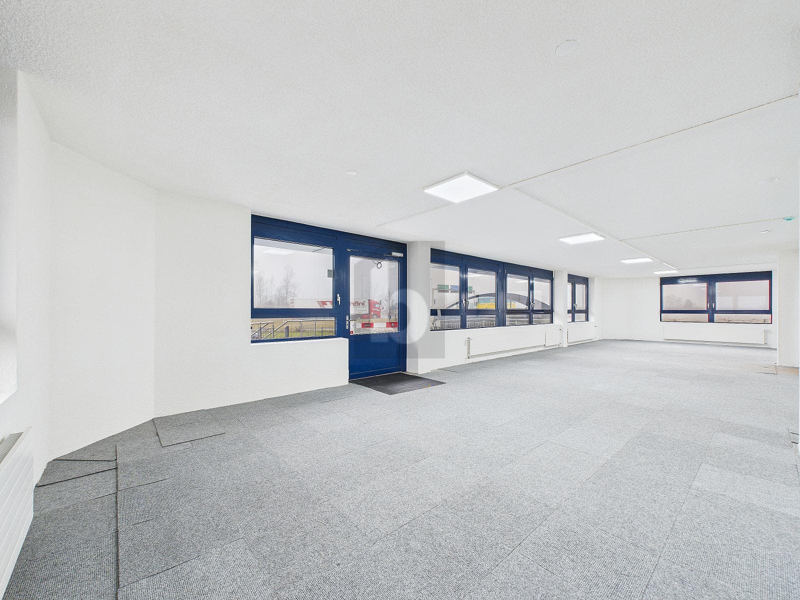 Office Auf Anfrage