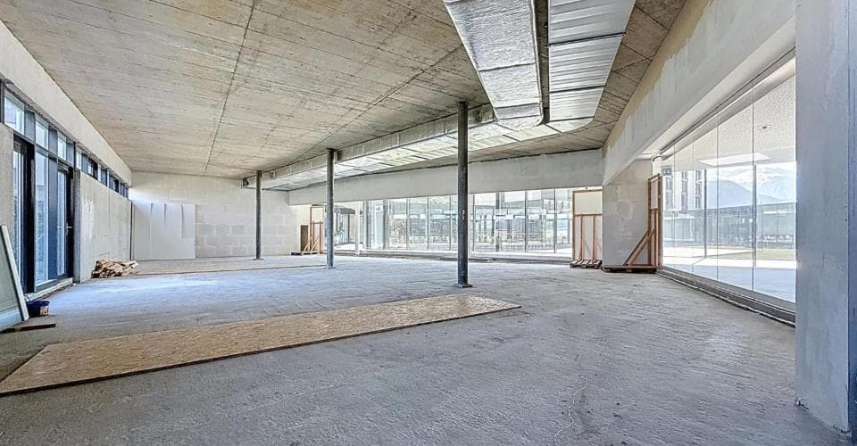 https://maison-idx-prod.s3.eu-central-1.amazonaws.com/1779122118934-31005858.jpeg