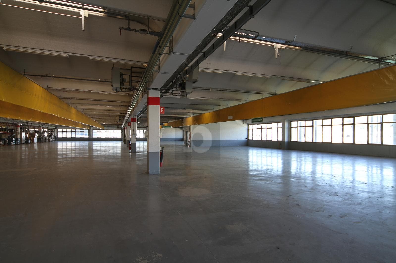 Industrie à 6855 Stabio, 2150m² – Photo 2 sur 4