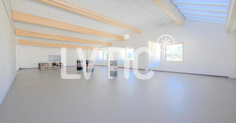https://maison-idx-prod.s3.eu-central-1.amazonaws.com/1779524651494-30976167.jpeg