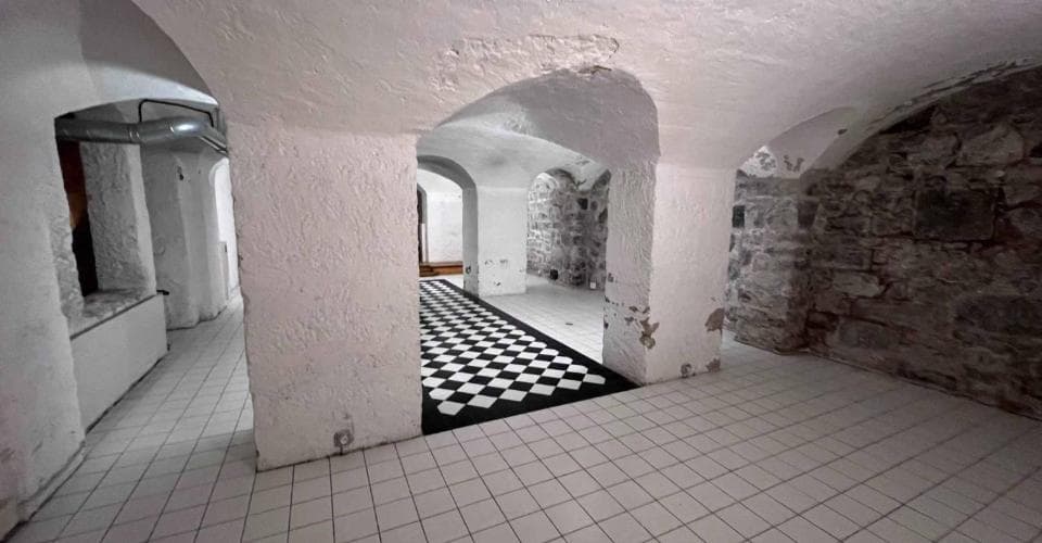 https://maison-idx-prod.s3.eu-central-1.amazonaws.com/1779870190370-31125519.jpeg