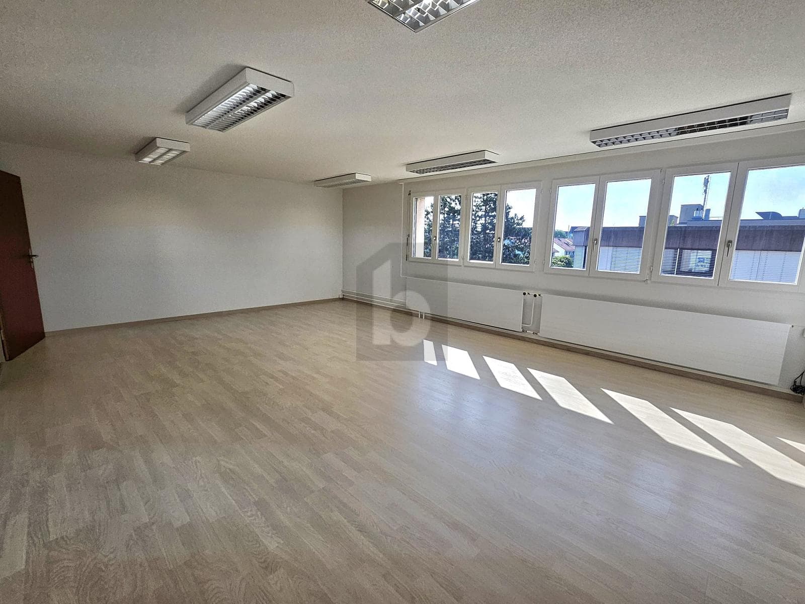 Office Auf Anfrage
