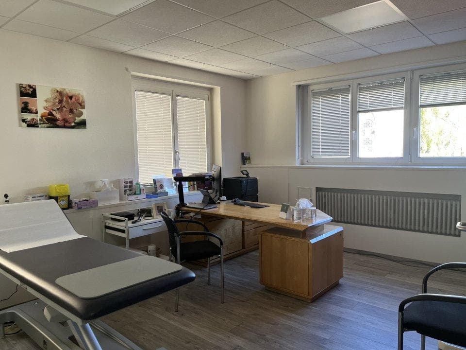 Lager an Serre 63, 2300 La Chaux-de-Fonds – Bild 3 von 11