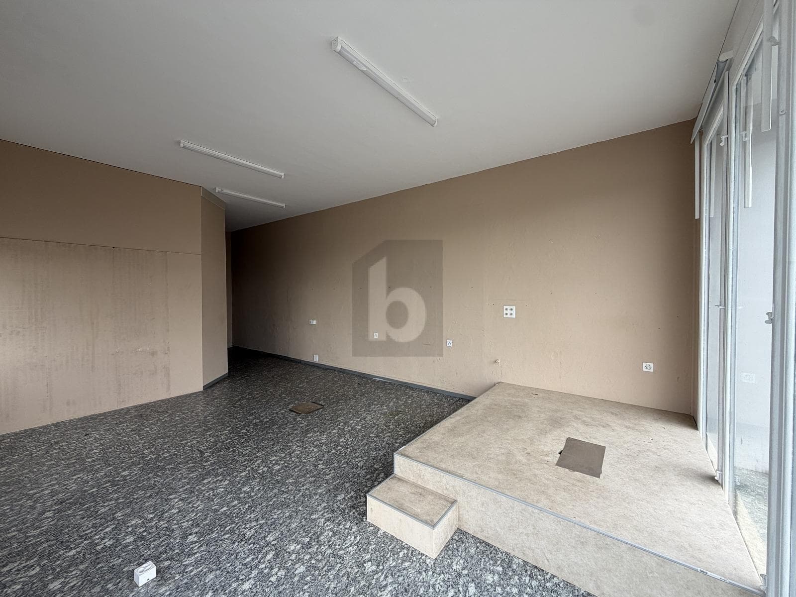 Espace de vente à 8302 Kloten, 70m² – Photo 3 sur 5
