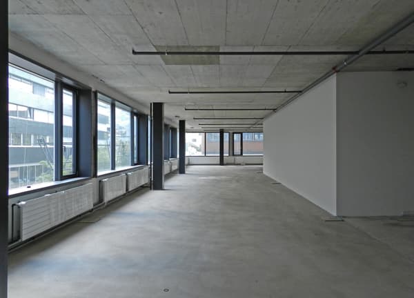 Office at Flüelastrasse 31 A, 8047 Zurich – Photo 2 of 7