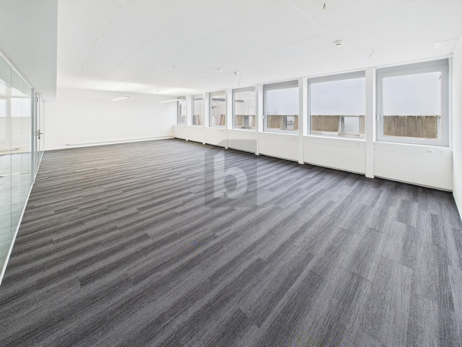 Office Auf Anfrage