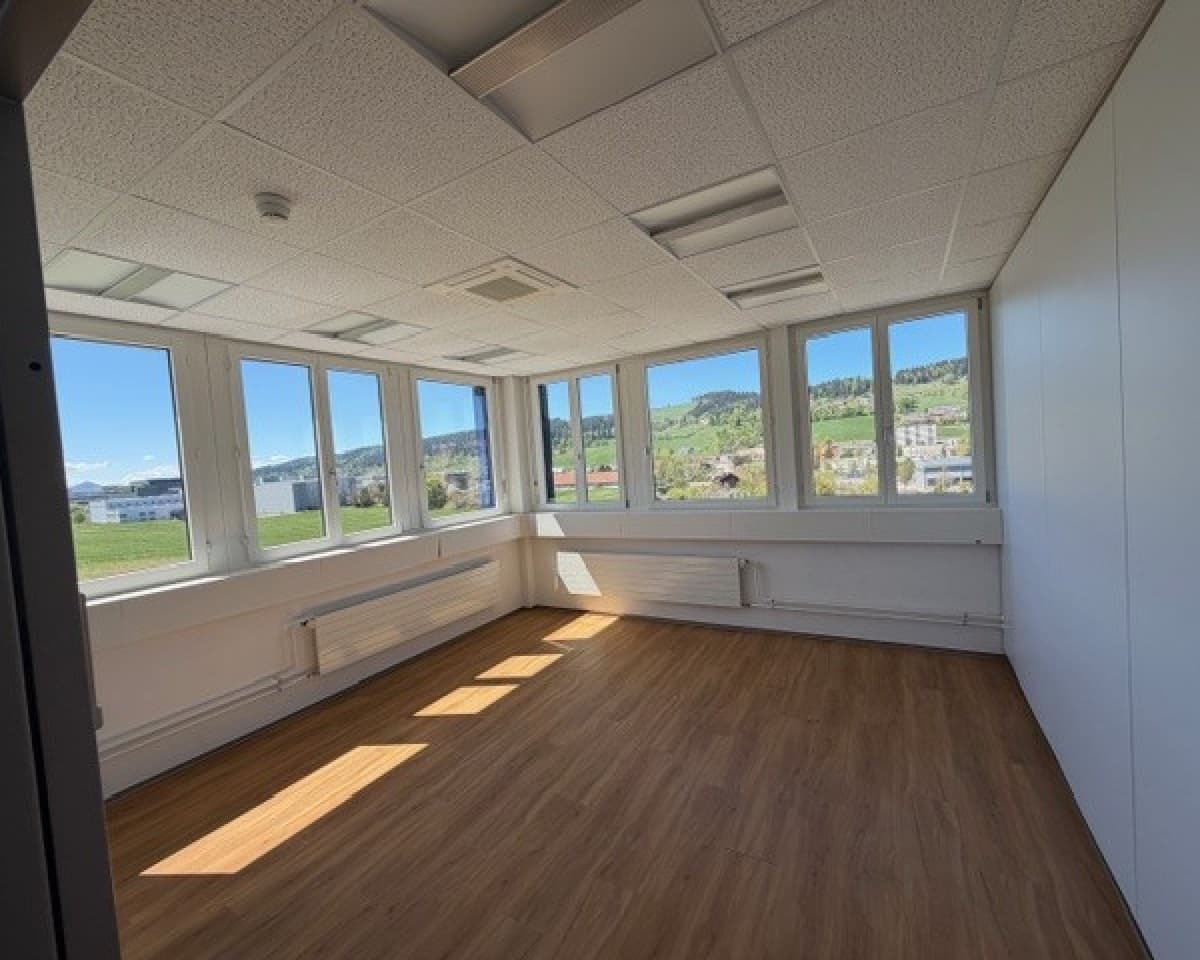 Büro an Chemin de la Combeta 5, 2300 La Chaux-de-Fonds – Bild 3 von 12