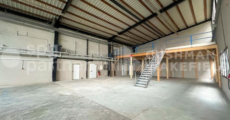 Dépôt au Avenue des Grandes-Communes 6, 1213 Petit-lancy – Photo 2 sur 14