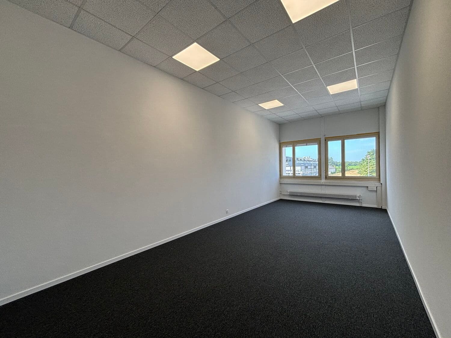 Büro an Avenue du Mont-Blanc 31, 1196 Gland – Bild 2 von 2