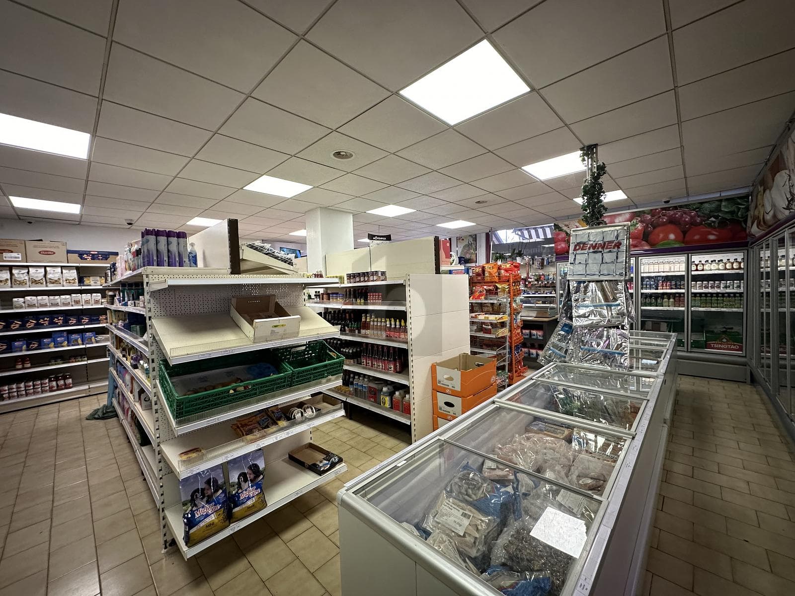 Retail Space in 1226 Thônex, 112m² – Photo 2 of 3