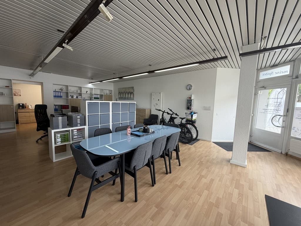 Retail Space at Kantonsstrasse 40, 6048 Horw – Photo 2 of 6