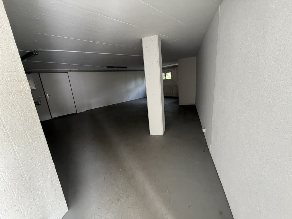 Storage room at Im Spitzler 7, 8902 Urdorf – Photo 3 of 5