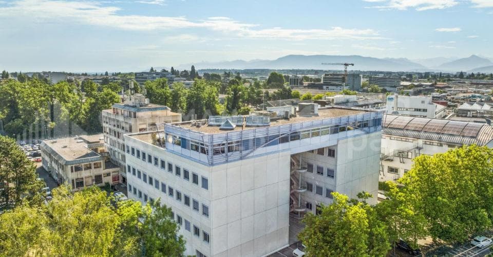 Industrie an Chemin du Grand Puits 42, 1217 Meyrin