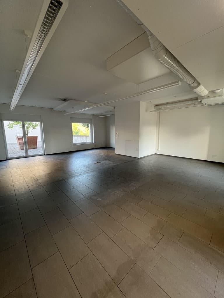 Ladenfläche an Schäfliplatz 1, 9315 Neukirch – Bild 3 von 6