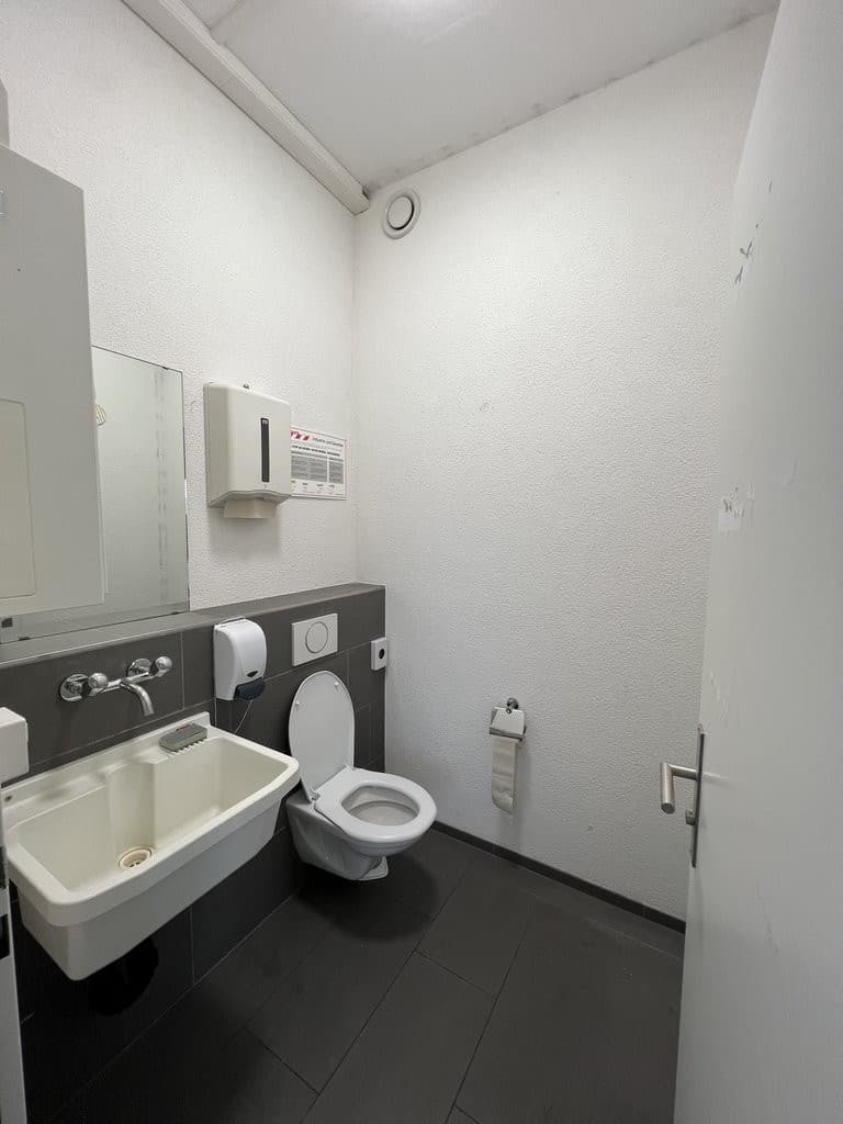 Ladenfläche an Schäfliplatz 1, 9315 Neukirch – Bild 4 von 6