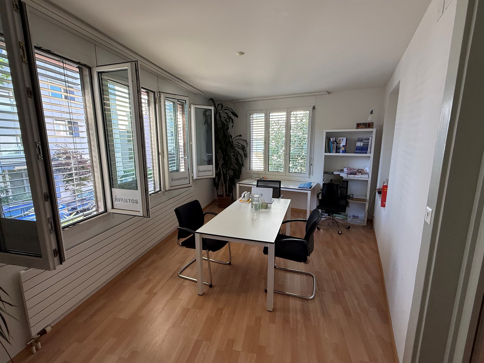 Office Stampfenbachstrasse 123