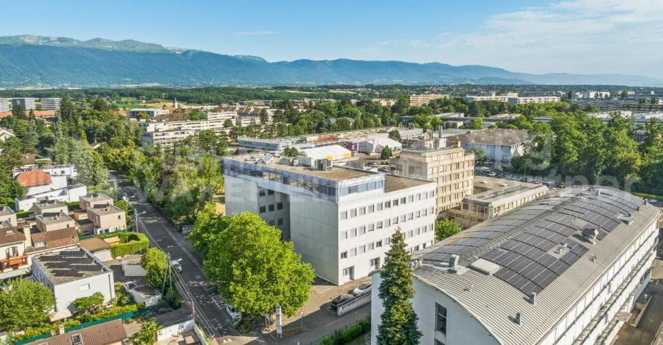 Industrie an Chemin du Grand Puits 42, 1217 Meyrin