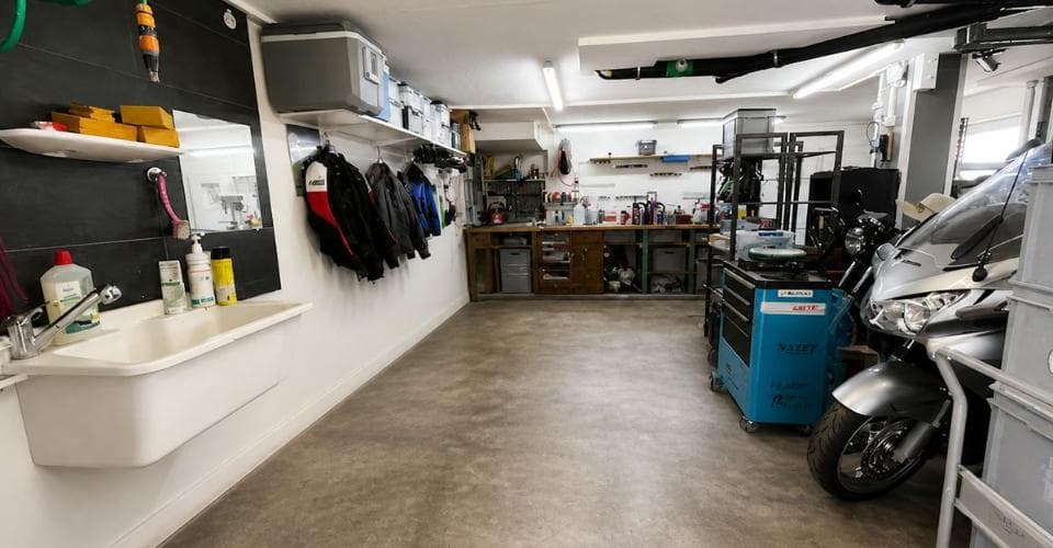 Gewerbe in 1407 Donneloye, 33m²