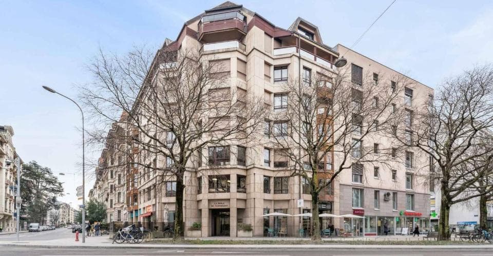Office at 2, route de Florissant, 1206 Geneva – Photo 2 of 12