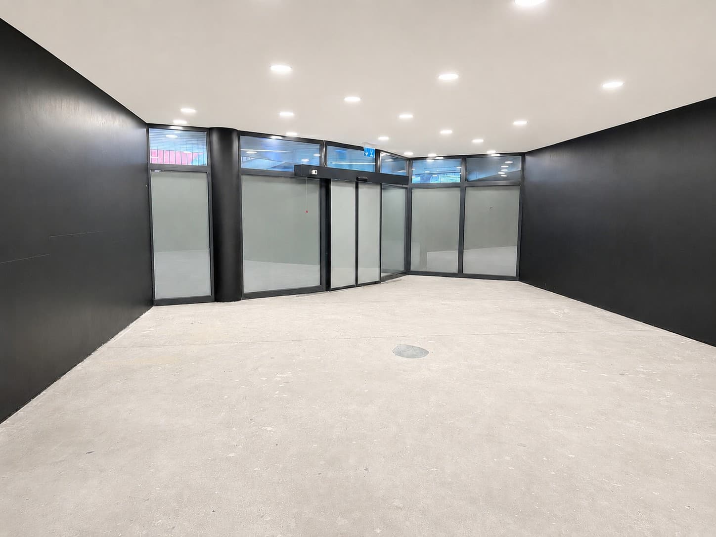 Gewerbe an Überlandstrasse 208, 8600 Dübendorf – Bild 2 von 6