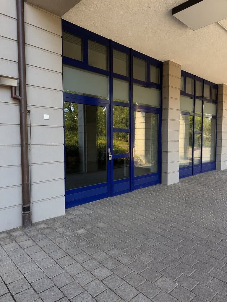 Ladenfläche an Florastr. 14/16, 8610 Uster – Bild 2 von 5
