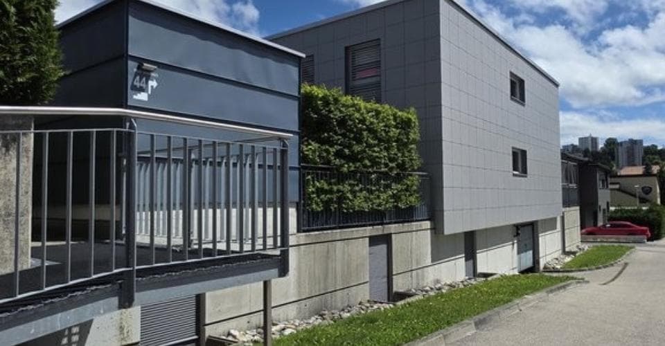 Gewerbe an Marais 44, parking collectif, 2300 La Chaux-de-Fonds