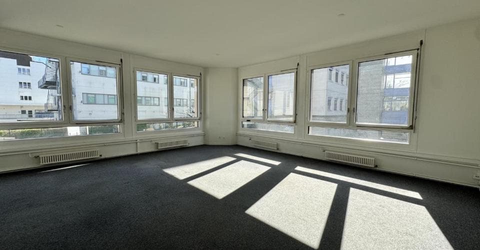 Büro an Chemin du Grand-Puits 38, 1217 Meyrin
