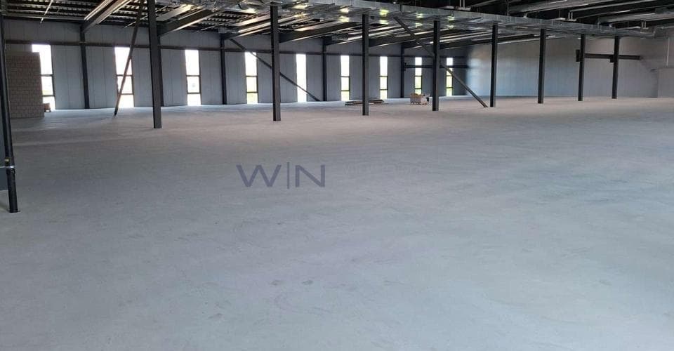 Industry in 1566 St-Aubin FR, 1200m² – Photo 2 of 6