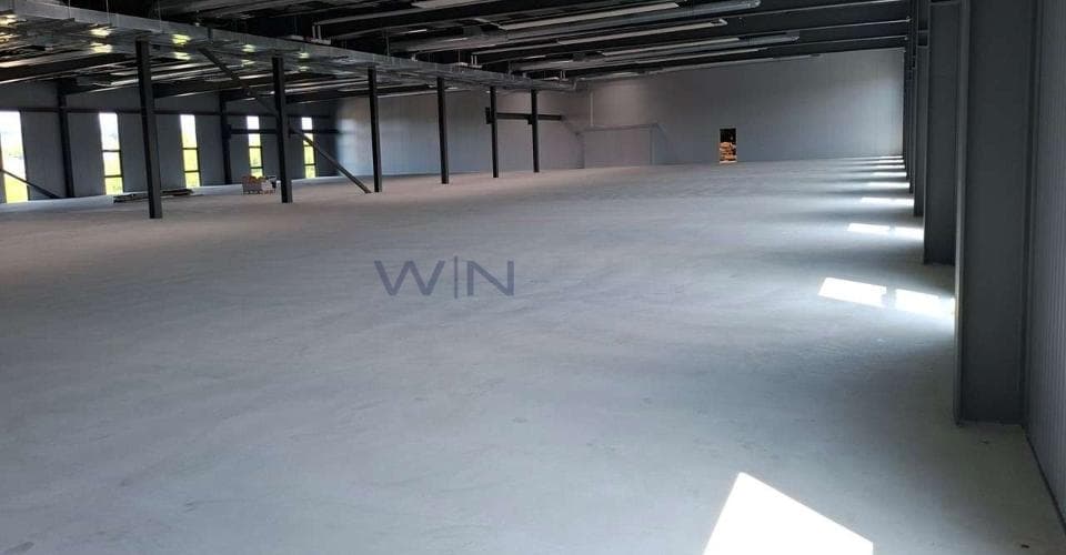 Industry in 1566 St-Aubin FR, 1200m²