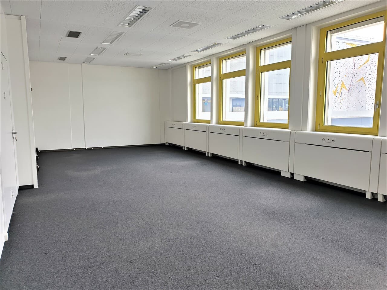 Büro an Rue du Pré-de-la-Fontaine 8, 1242 Satigny – Bild 2 von 4